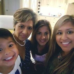 Meet your Posher, Amalia